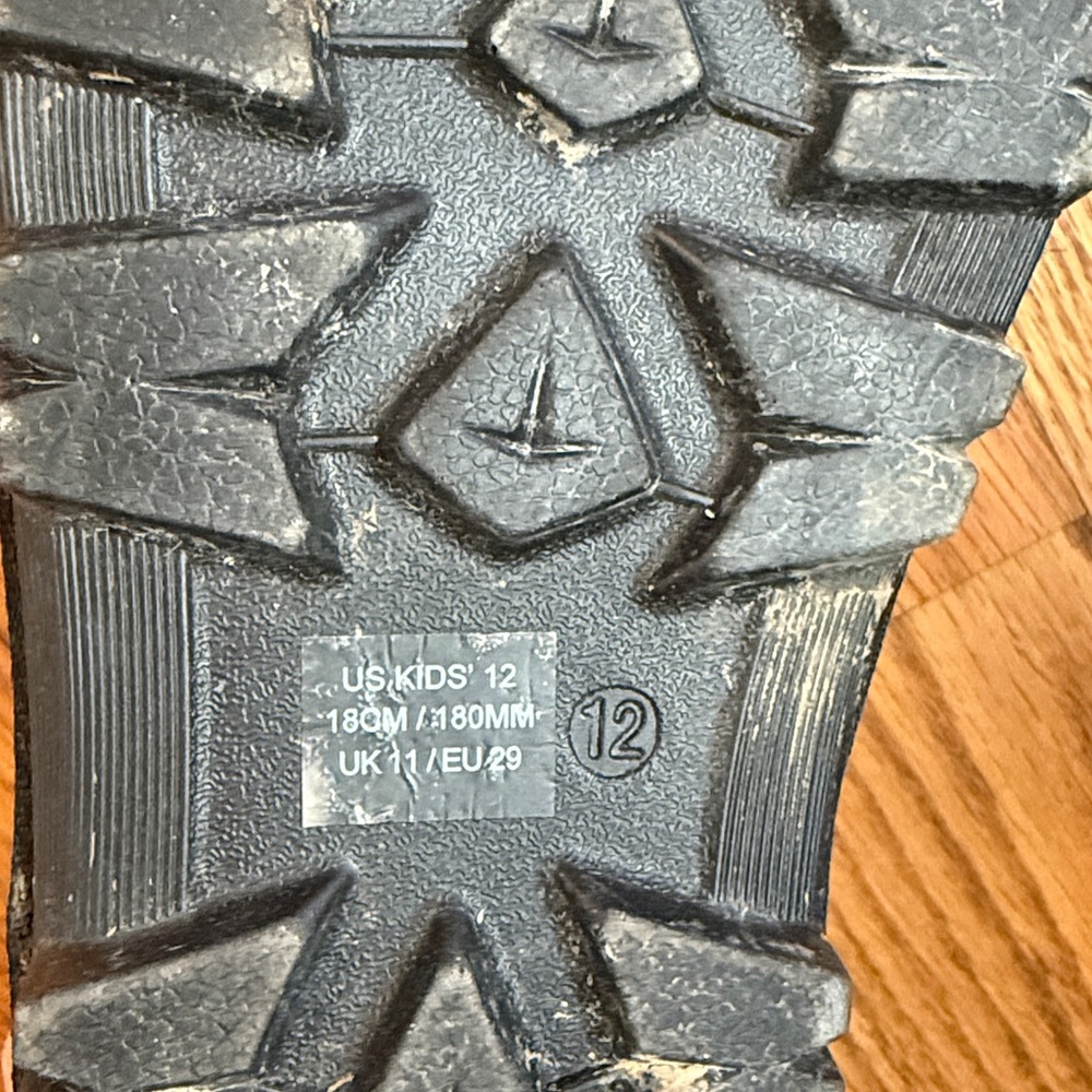 12T Suede and wool Fur-Lined Boots - Picture 5 of 9